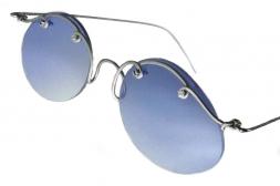 Designerstück: Titan Brille