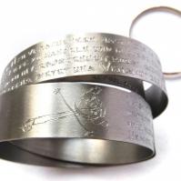 Textbandring mit Kinderzeichnung